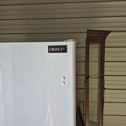 14.3 Cubic Foot Refrigerator
