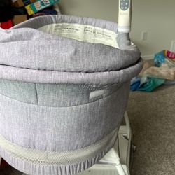 Bassinet $20