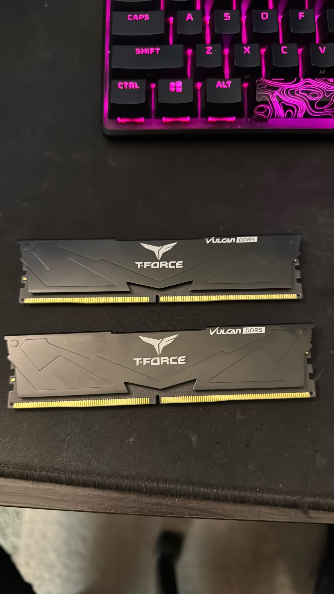 T-Force 2 8GB (16GB) Vulcan DDR5 5200 CL40 RAM Sticks