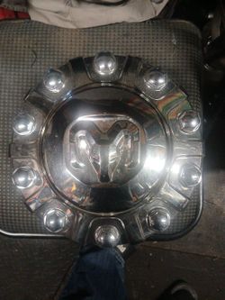 2023 dodge ram hubcap