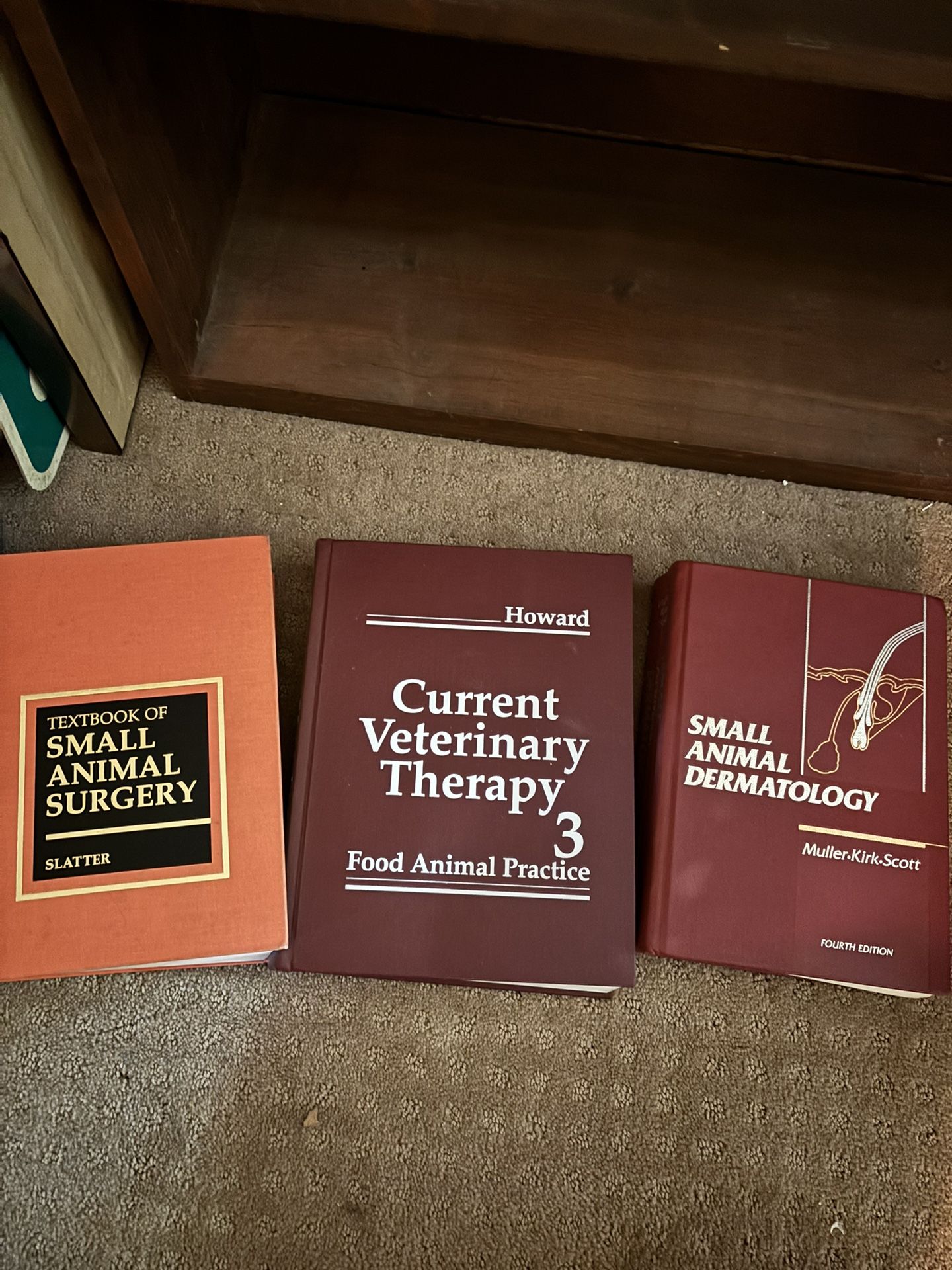 1980’s Veterinary Medicine Text Books