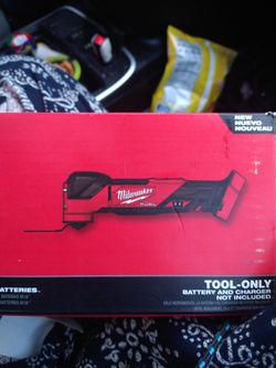 Milwaukee FUEL M18 Oscillating Multi Tool Kit