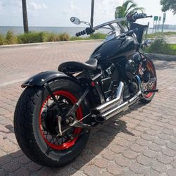 2005 Yamaha V star 650 Custom Bobber Motorcycle