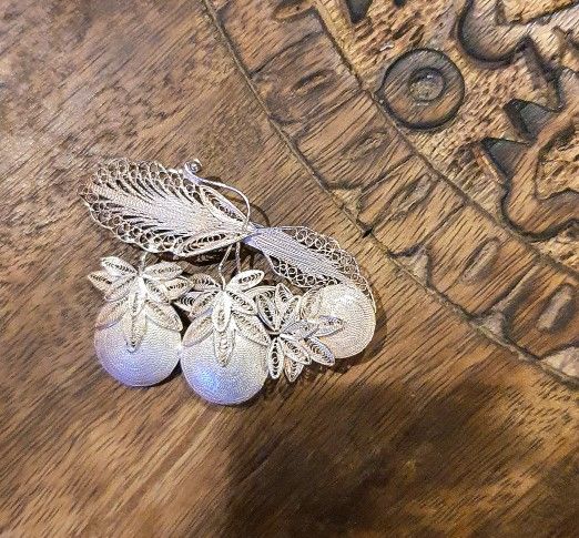 Beautiful Sterling Silver Antique Brooche