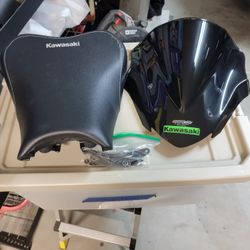 2017 Kawasaki Z900 MRA WINDSHIELD And Ergo High Seat 