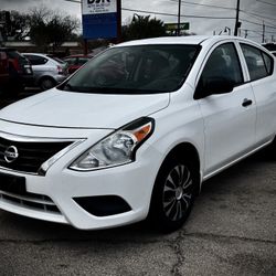 Nissan Versa 