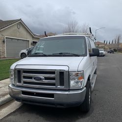 2012 Ford E-250 Van