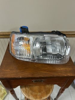 Headlight Assembly 