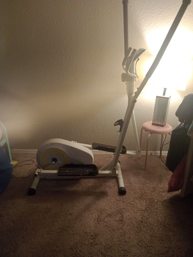 Lightweight Elliptical Exercise Machine