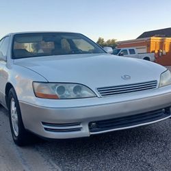 1992 Lexus ES 300