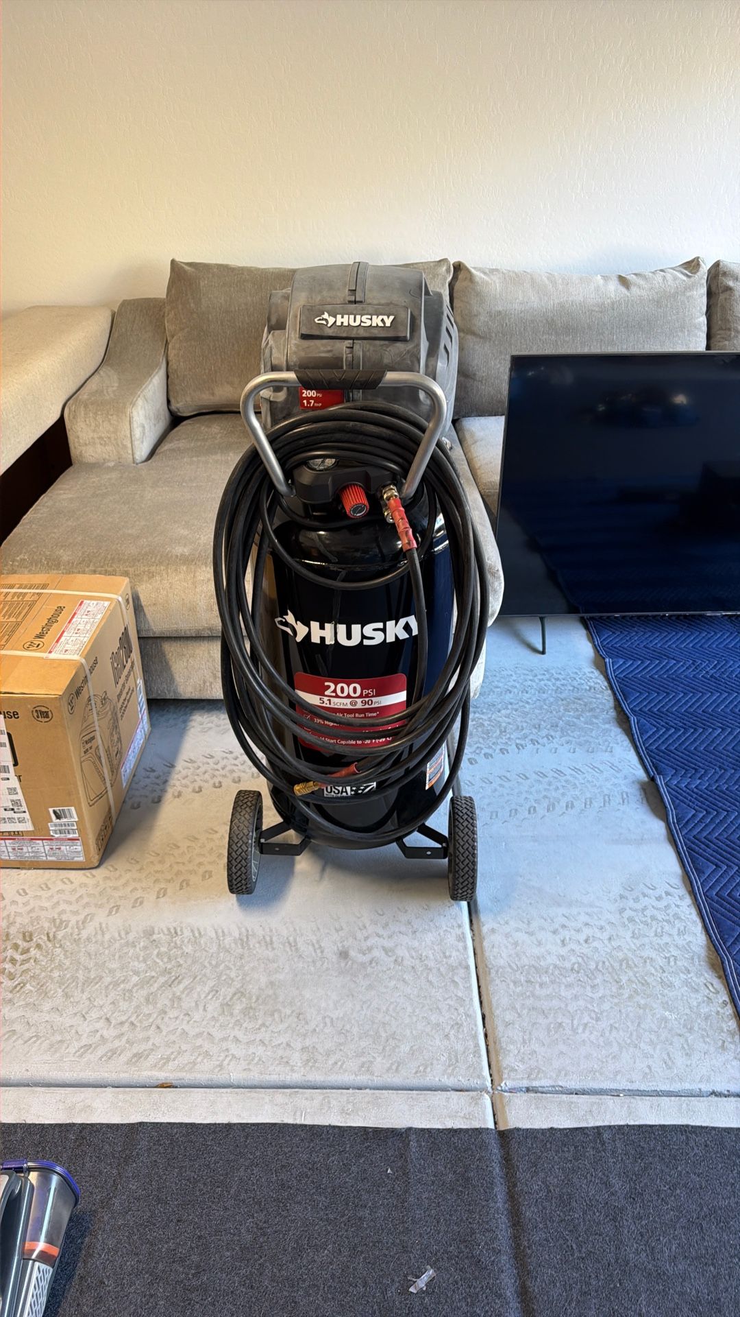 Husky 200 PSI Air Compressor