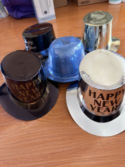 5 Party hats-4 Happy New Year and 1 Blue Glitter Hat 
