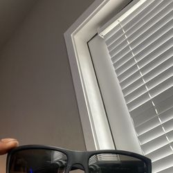 Polarized terrain Shades