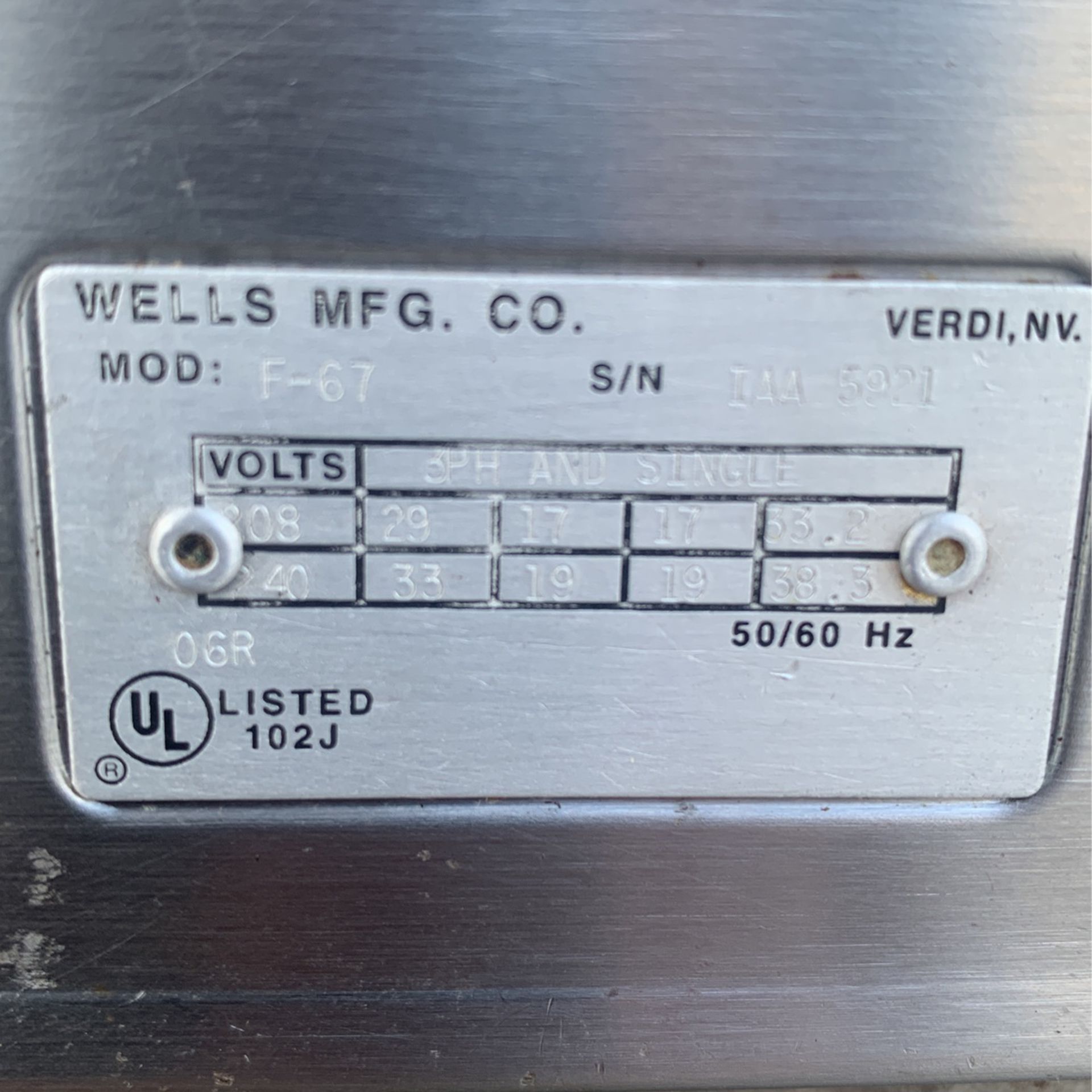 Wells F-68 Countertop Dual Pot 30lb Electric Deep Fryer w/ Basket