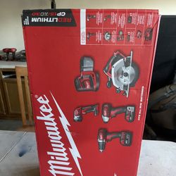 Milwaukee Tool Set 