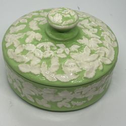 Vintage Holland Mold Ceramic Bowl with Floral Leaf Pattern Design This vintage ceramic dish from Holland Mold is a beautiful addition to any collectio