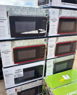 0.7 Cu ft Countertop Microwave Oven, 700 Watts, available in red, white, and black  microondas