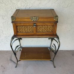 Pretty Stand Or Table 