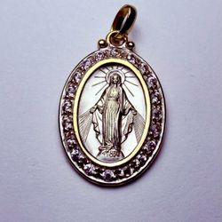 18K Gold Miraculous Medal Pendant – 6.45g