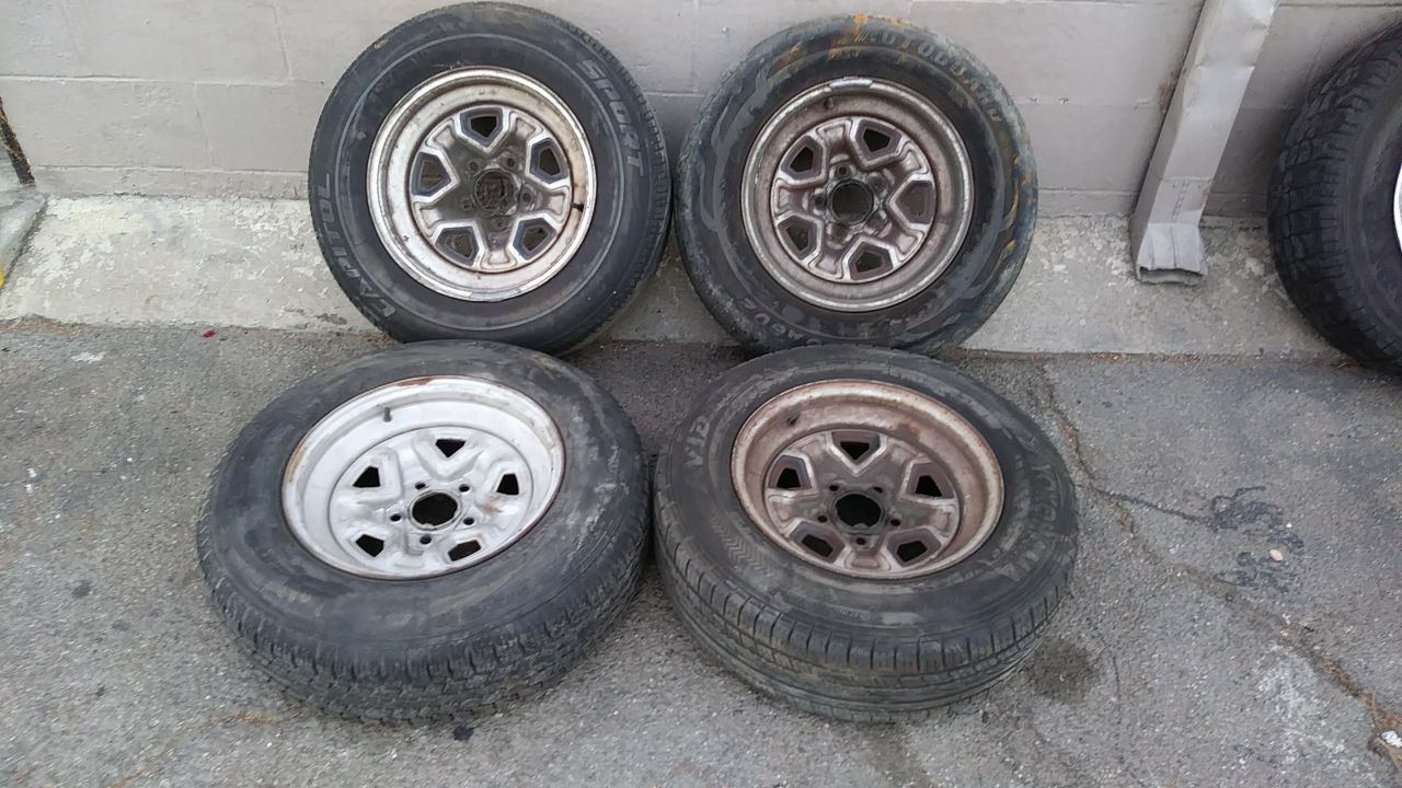 15 inch Chevy s10 rally rims. Fits blazer, impala, Chevy cars