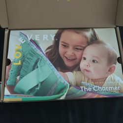 Lovevery kit - The Charmer (3 - 4 months)