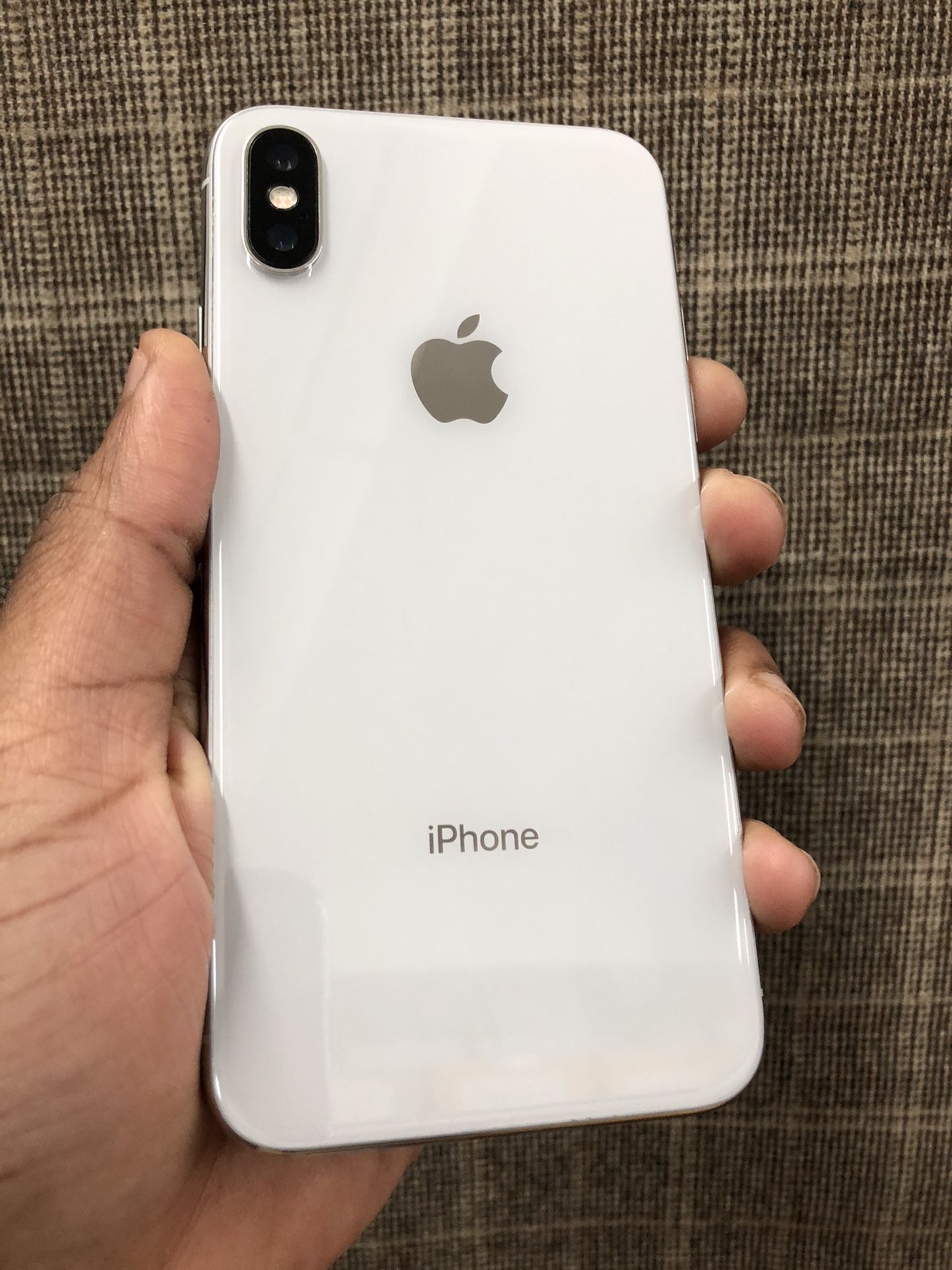 256Gb Silver iPhone X - Factory Unlocked.