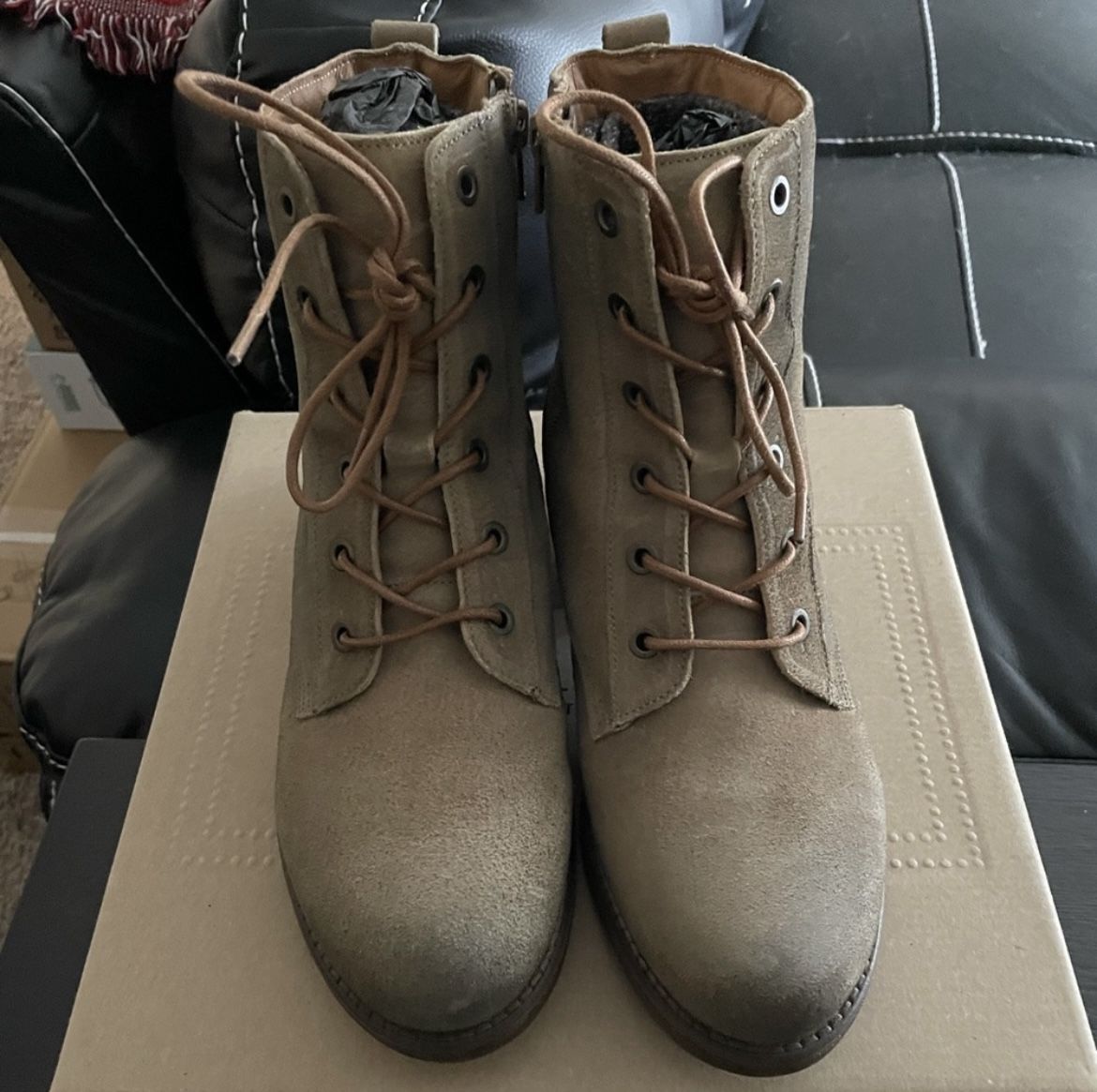 NEW Taos Rugged Boots Womens Size 9-9.5 