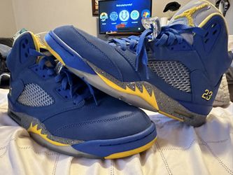 Jordan 5s Laney blue w original box