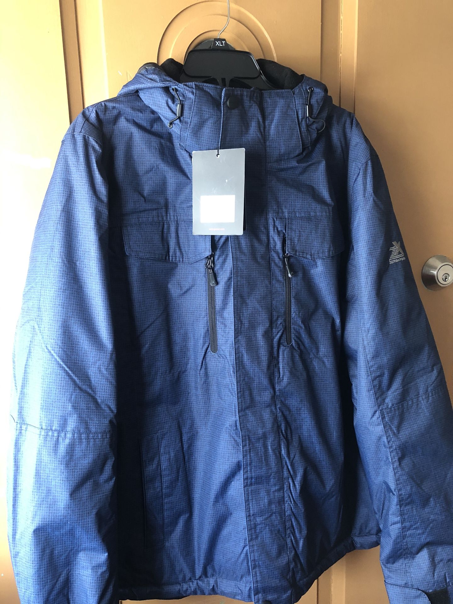 Brand New Coat 🧥 With Tags 🏷 Smoke Pet Free Home 🏡
