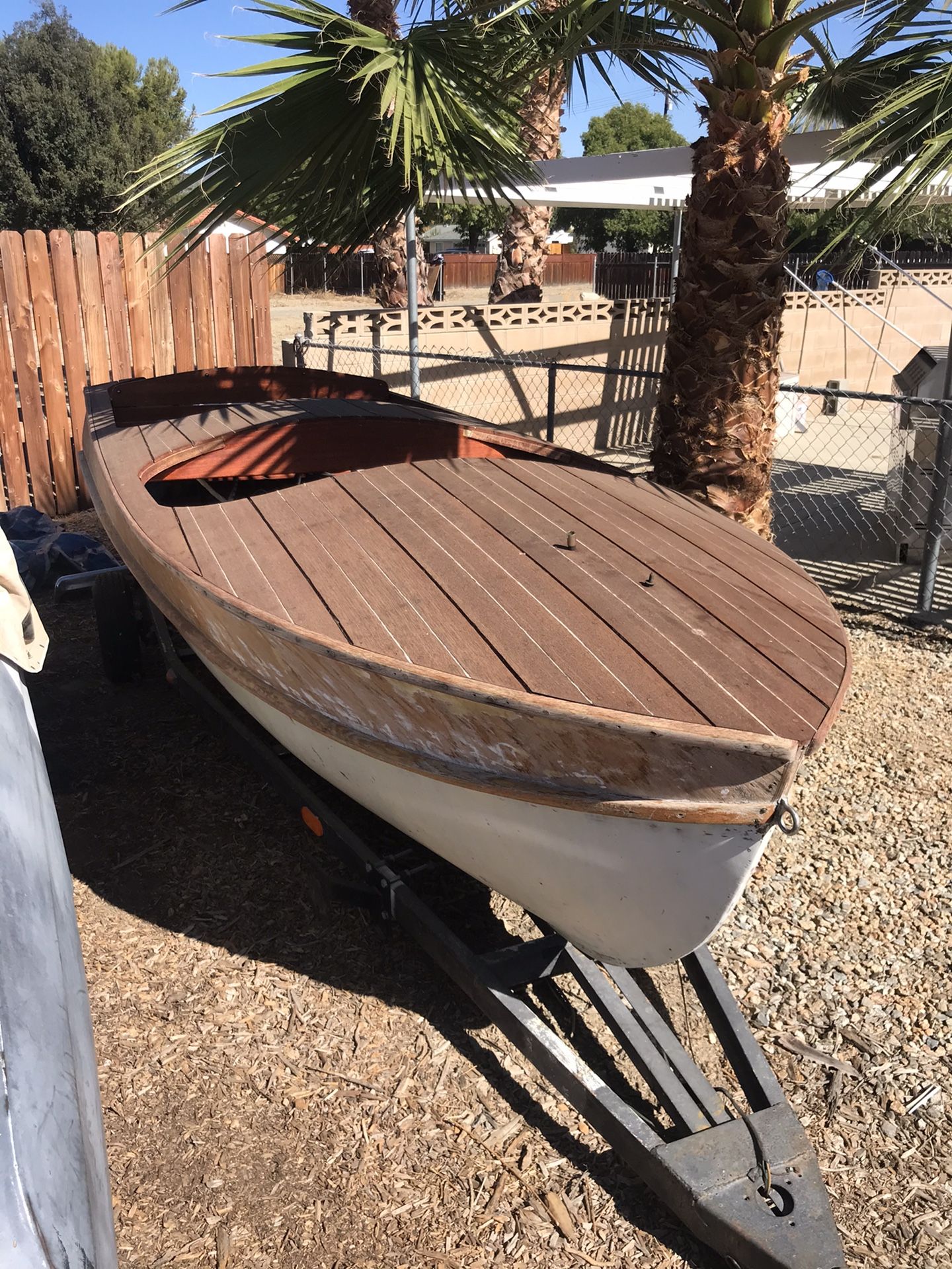 Photo 14ft Wooden Boat Project With Lots Of Parts