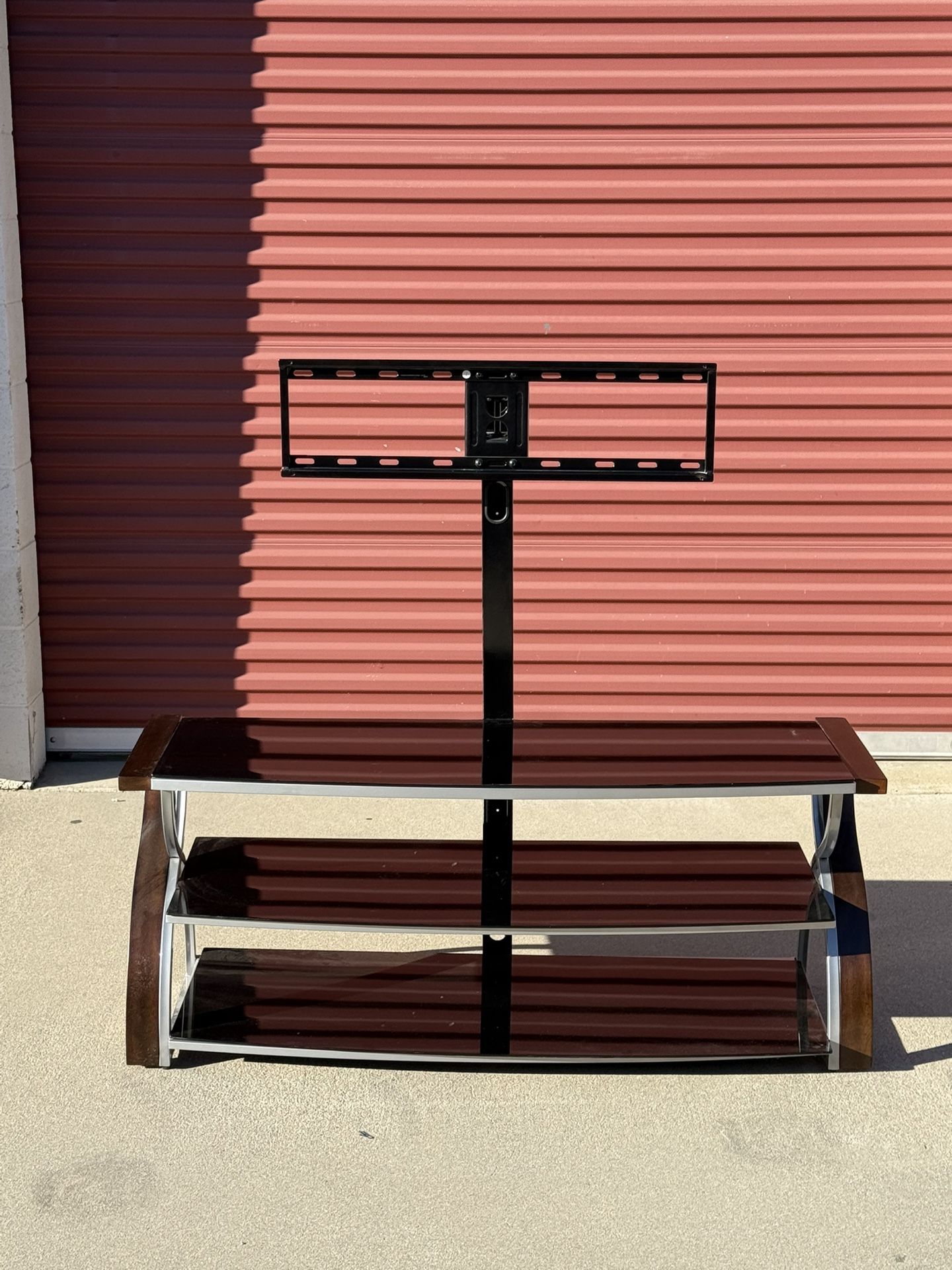 Table With TV Mount