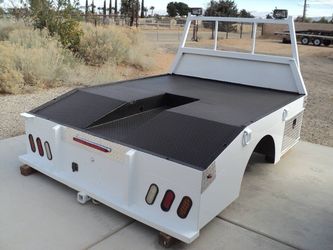 The "WESTERN WHITE WRANGLER" Skirted Hauler Flatbed. auto parts accessories