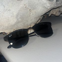 Ray-Ban Clubmaster Metal RB3716