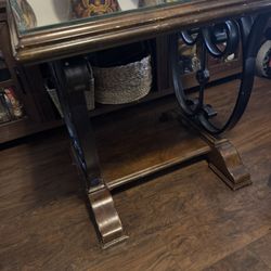 Broyhill glass Top Entryway Console And Pair Of Side Tables 