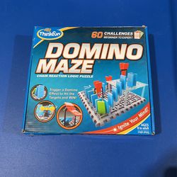 Domino Maze