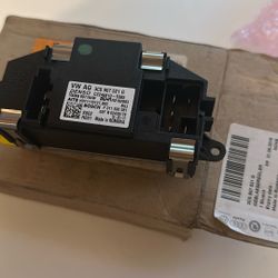 VW Audi HVAC Blower Motor Resistor 