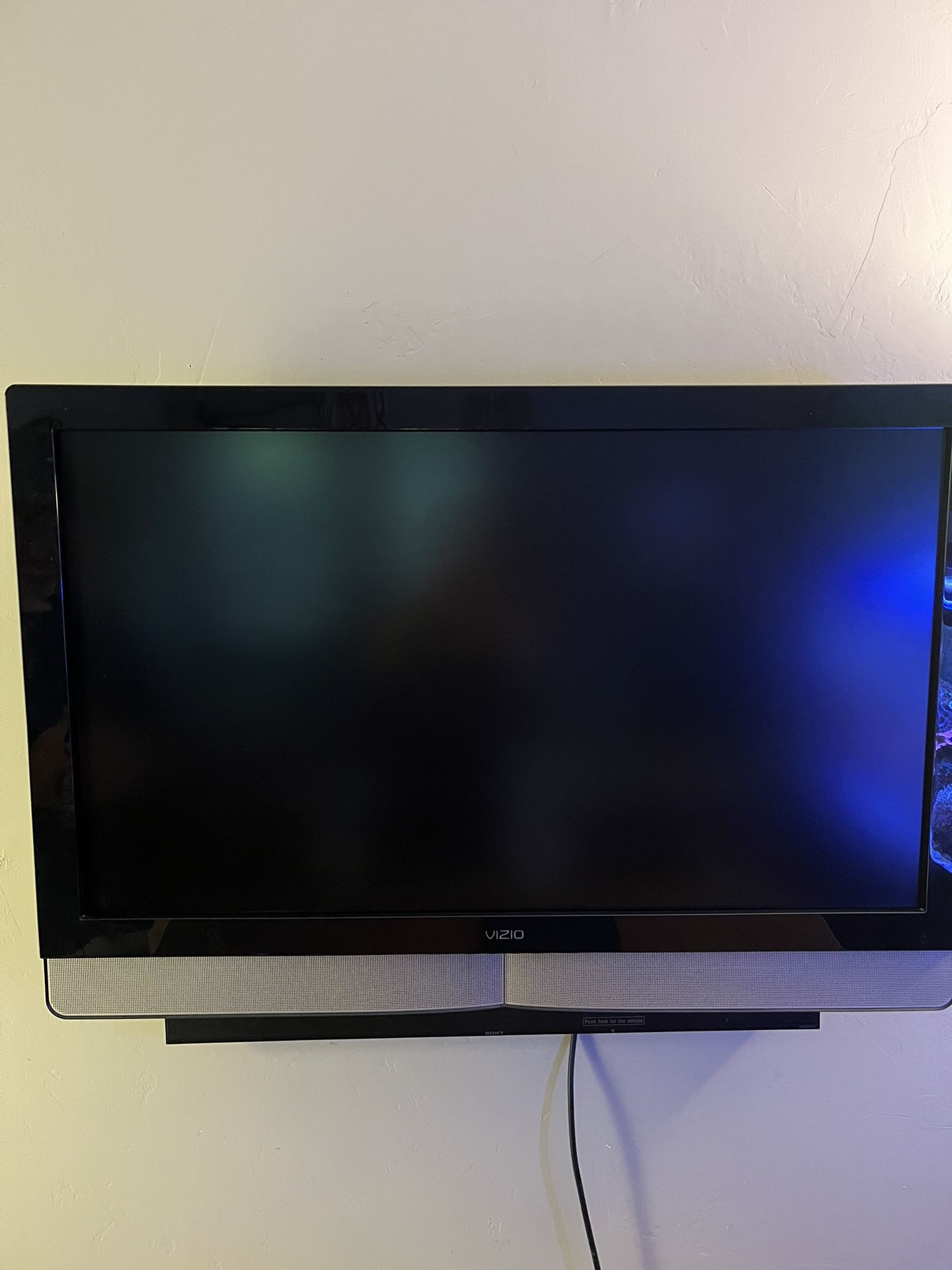 Vizio 42” Flatscreen TV
