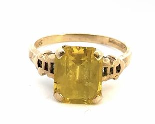 Woman’s Ladies 10k Yellow Gold Emerald Cut Yellow Stone Solitaire Band Ring Size 6 GP3113252