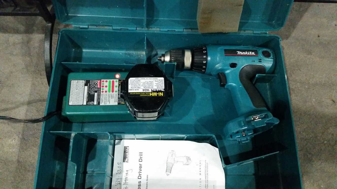 Makita drill set