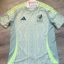Soccer Jersey Size Large, Mexico 