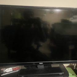 32 Inch RCA Tv