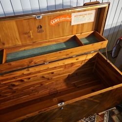 Lane Cedar Chest 