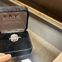 Kay Jewelers Sterling Silver Band w/Moissanite Center Stone