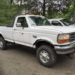 Ford F350 4x4  Power Stroke 7.3 Diesel Have Title Runs Drives Stops Comes with Plow