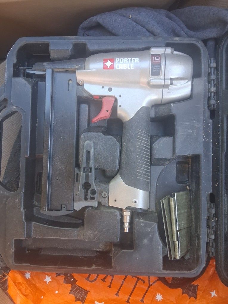 Porter-Cable 18 Gauge Pneumatic Brad Nailer Kit