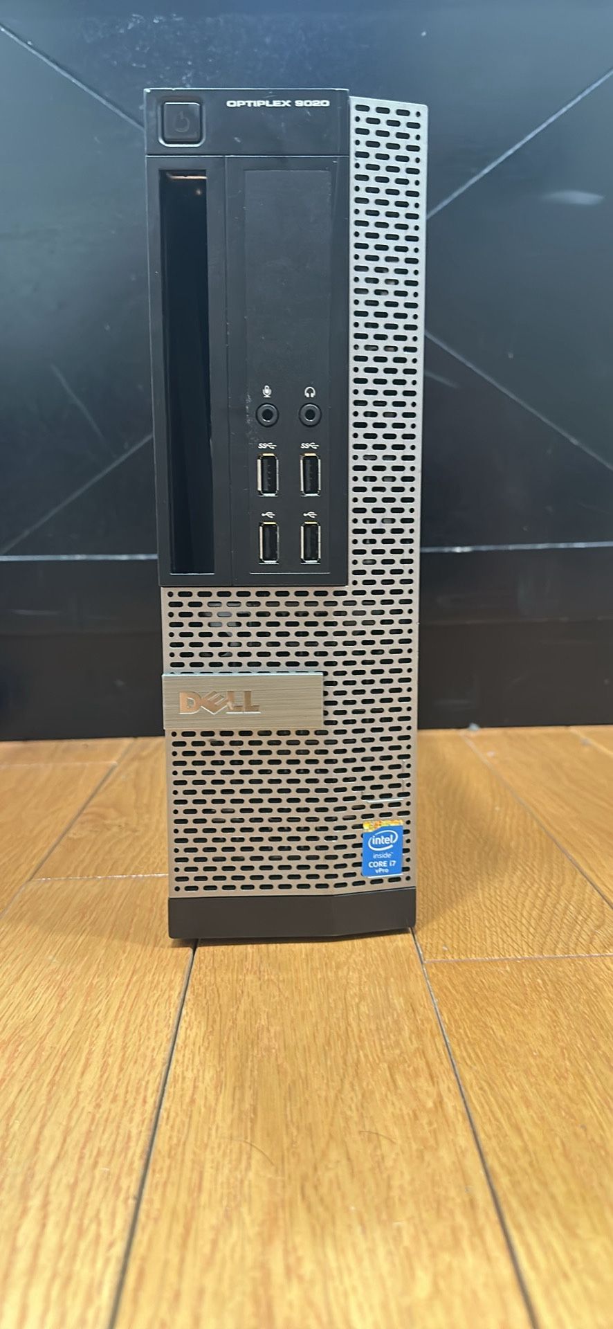 OLD DELL DESKTOP *READ DESCRIPTION FOR PARTS*
