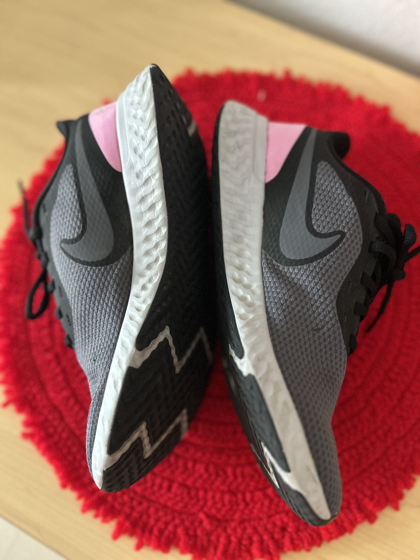 Nike Tenis Shoes