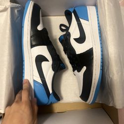 jordan 1 low powder blue size 10.5