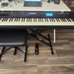Roland JUNO DS+Stand+Seat+KRK Dual Speaker With Cables