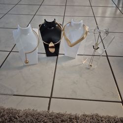 Beautiful Necklace's Different All New $12ea